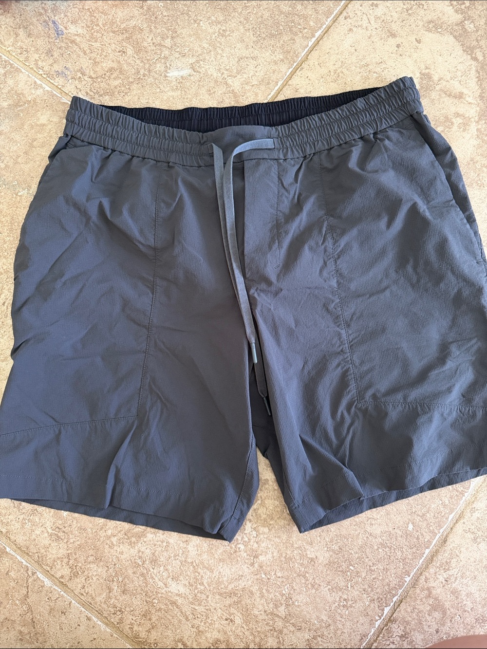 lululemon athletica Men's Charcoal Black Athletic Shorts